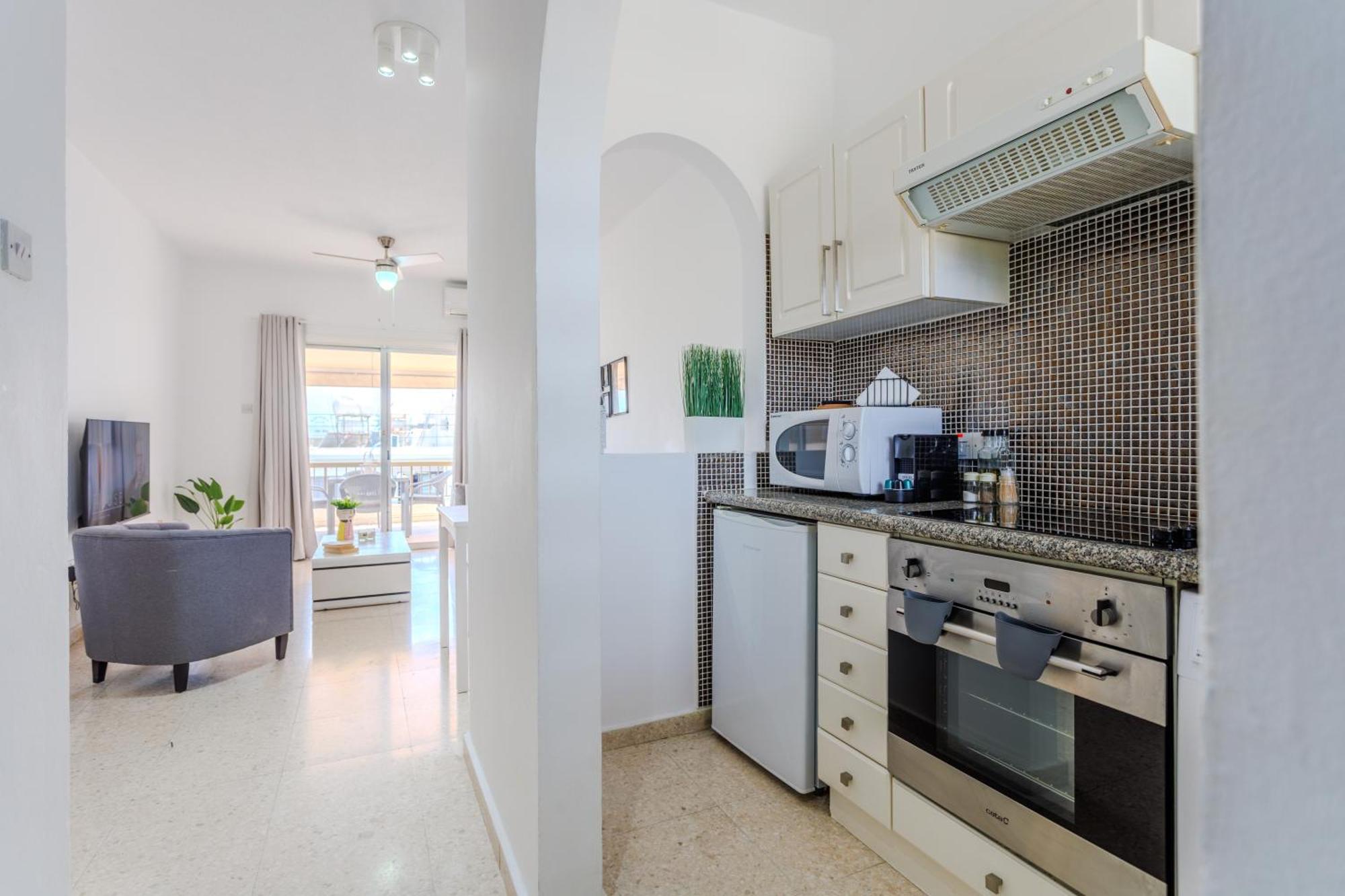 Margarita Gardens - Self Service Apartments Пафос Экстерьер фото